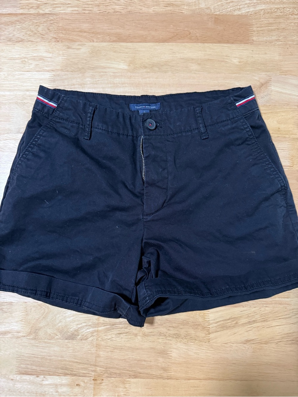 Tommy Hilfiger Women’s Black Chino Shorts Size 0 Cuffed Summer Casual